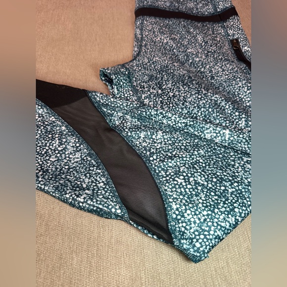 LULULEMON INSPIRE TIGHT II - Picture 10 of 13